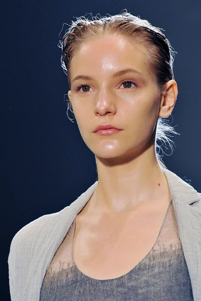 Look 19